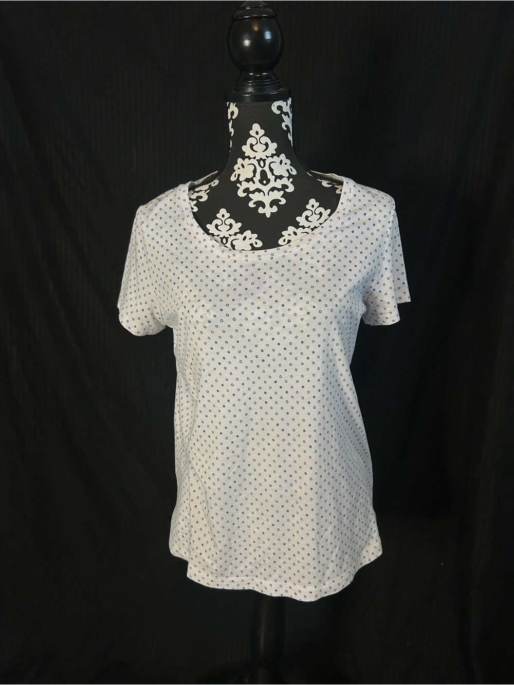 L.L. Bean White Short Sleeve Scoop Neck Top with Navy Dot Print